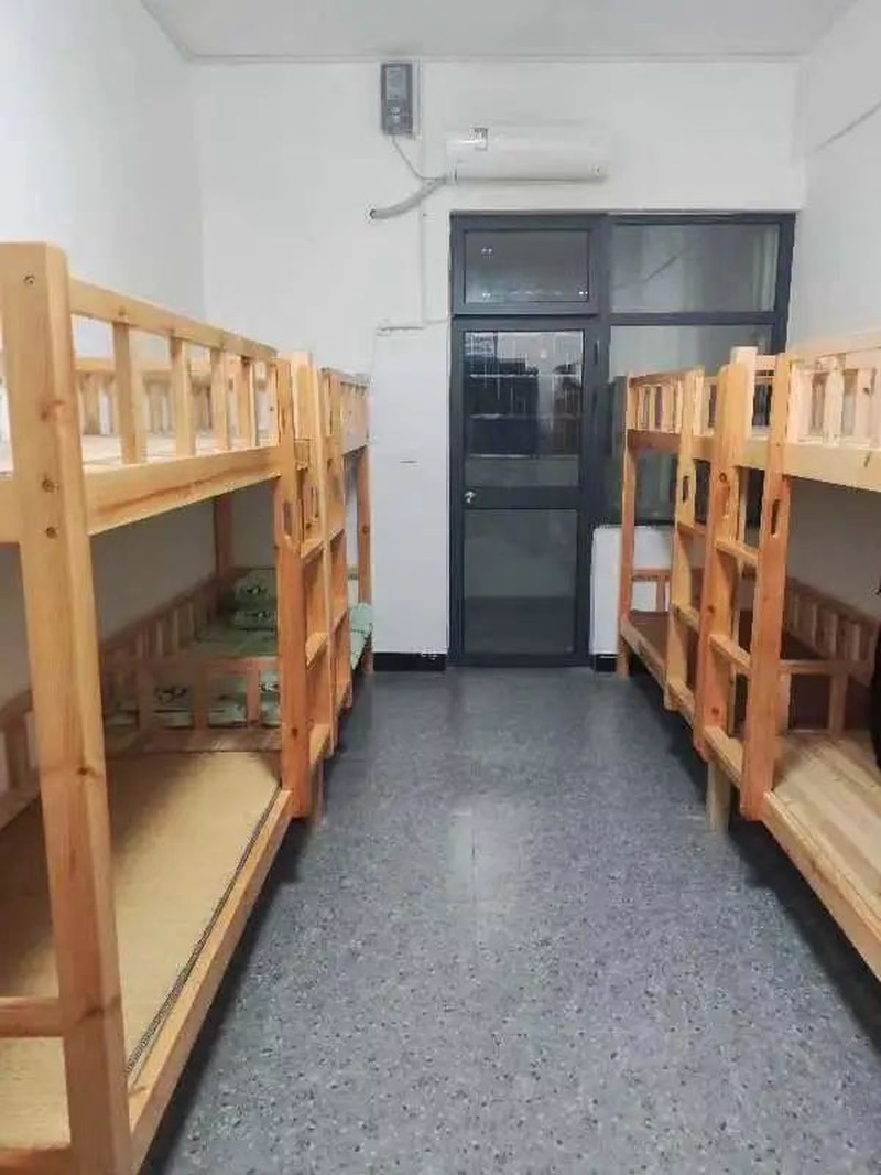 学生宿舍_01